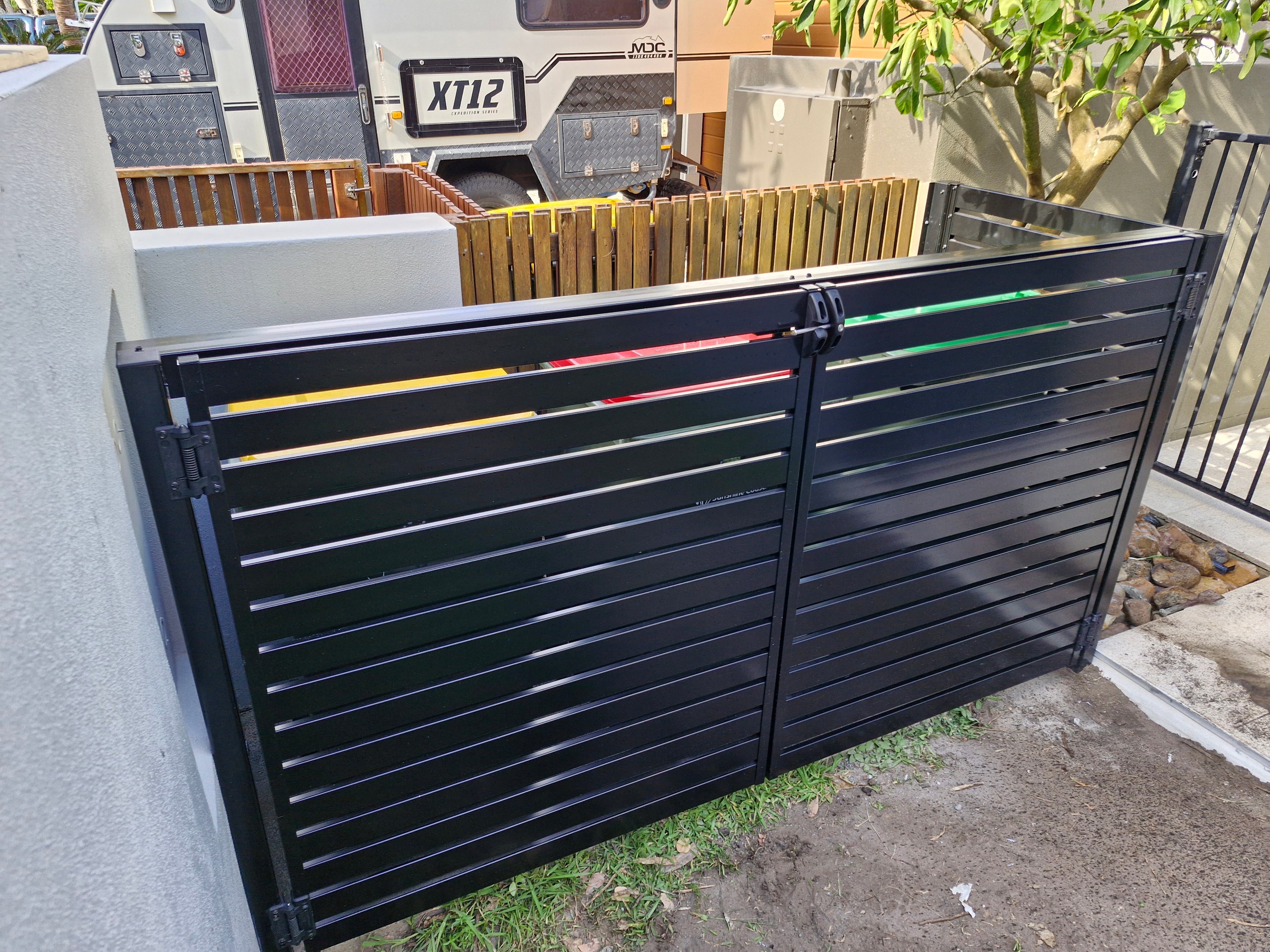 Quickscreen Light Horizontal Gate Kit | 10 Colours – Slatwerx