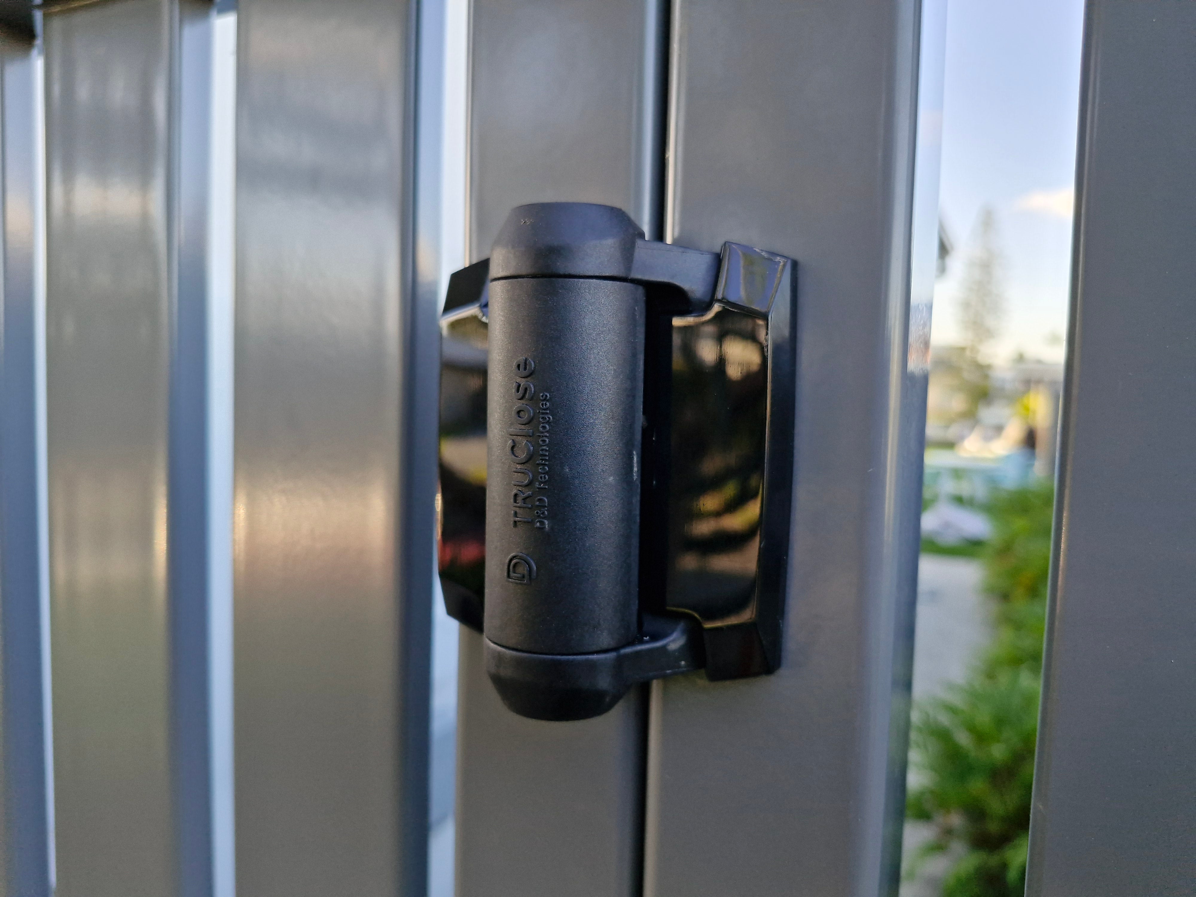 TRUClose Gate Hinges | Pair | Standard or H/D | Black or White Options